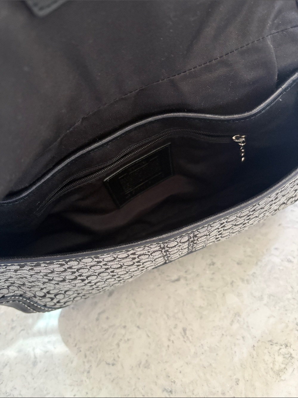 Authentic Coach Soho F10926 Black Gray Signature C Canvas Y2K Shoulder Bag - Picture 10 of 16